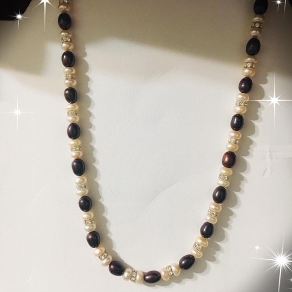 Pearl Necklace - Picture 6 of 7